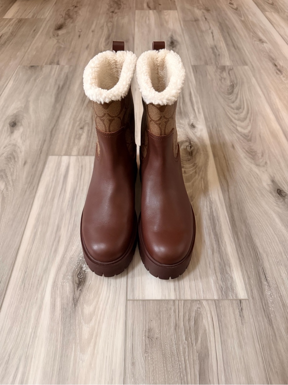 Coach Raina CC764 Signature Jacquard Shearling Lug Boots Walnut Brown 7.5B - Picture 1 of 10